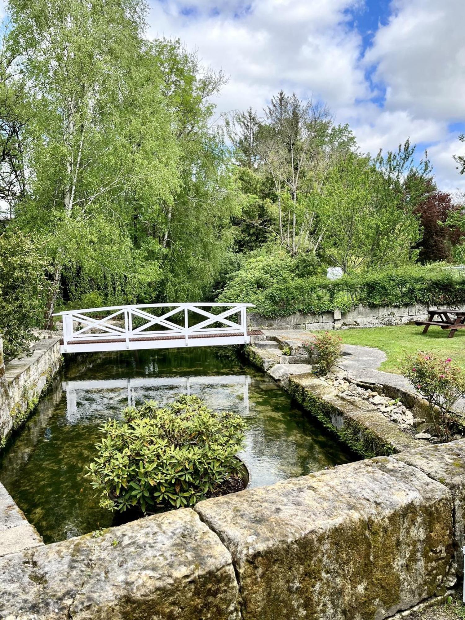 Petit Moulin De Veillard Villa Bourg-Charente Luaran gambar