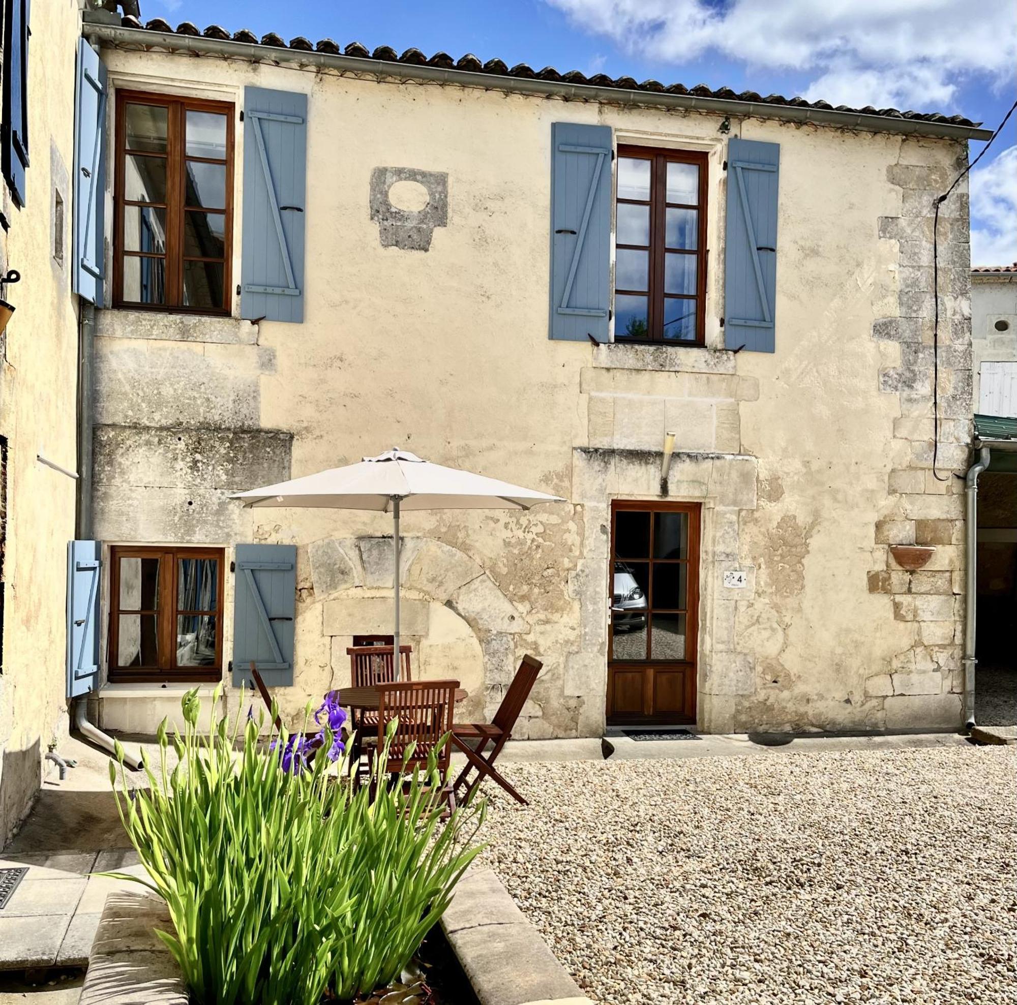 Petit Moulin De Veillard Villa Bourg-Charente Luaran gambar