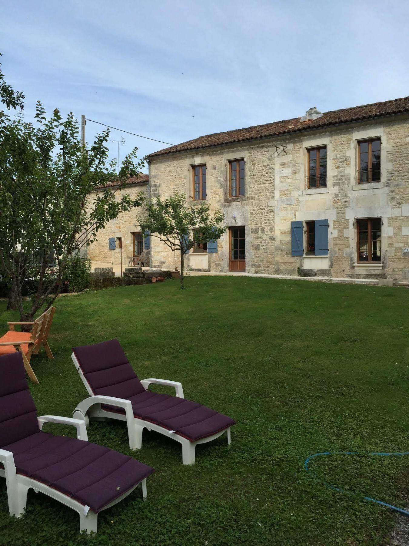 Petit Moulin De Veillard Villa Bourg-Charente Luaran gambar